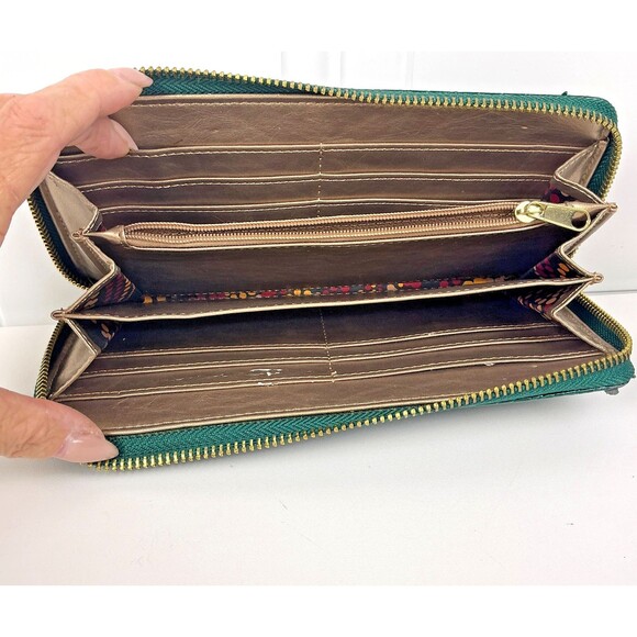 Anne Klein Wallet Women's Green Leather Crocodile Zip Around Gold Charm - Picture 3 of 13